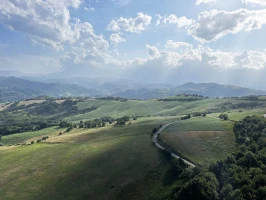 Crinali della Valdaso Radweg - Etappe 02 - von Montelparo nach Montemonaco